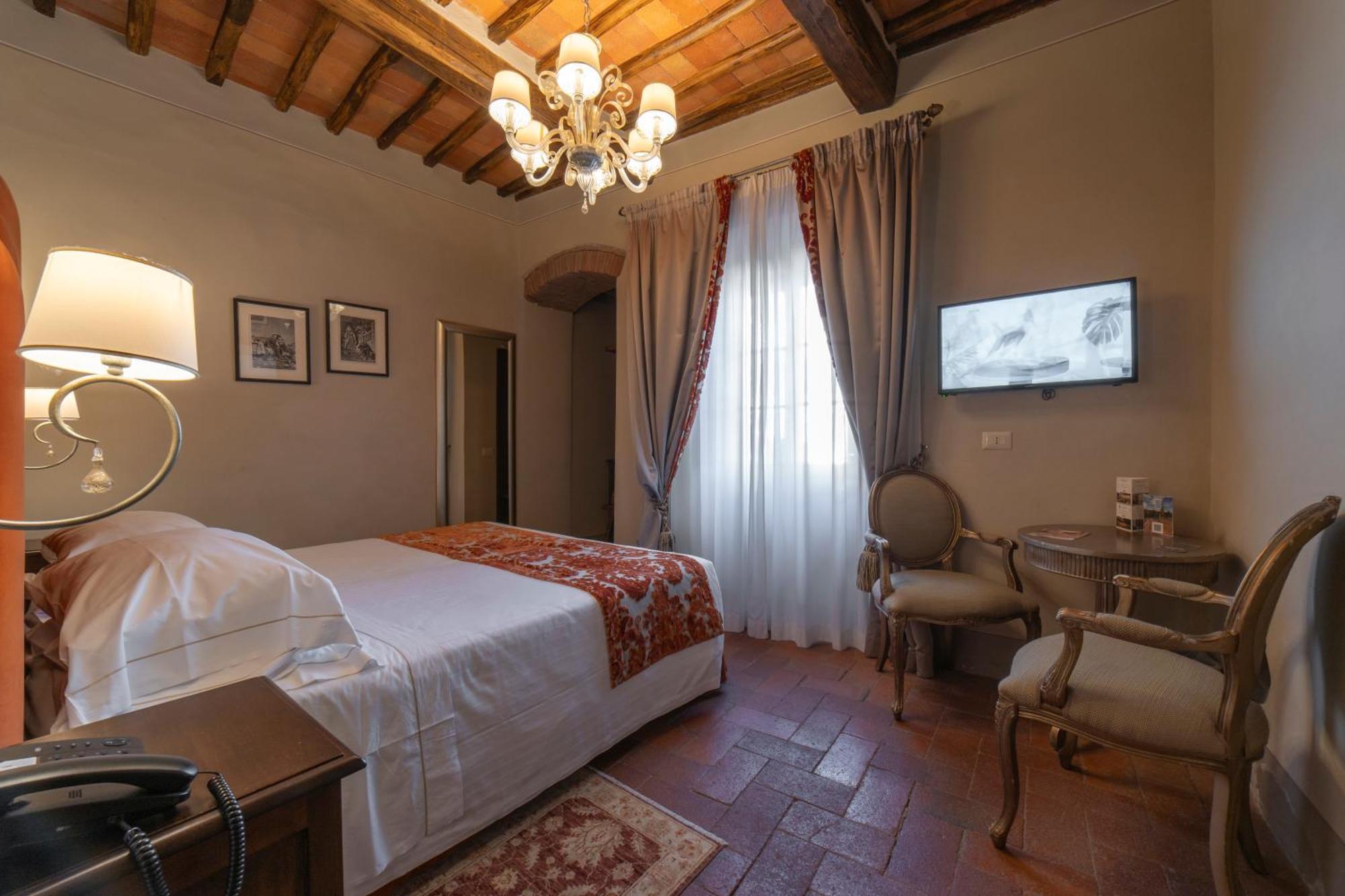Palazzo Leopoldo Dimora Storica & Spa ราดดา อิน เคียนติ ภายนอก รูปภาพ